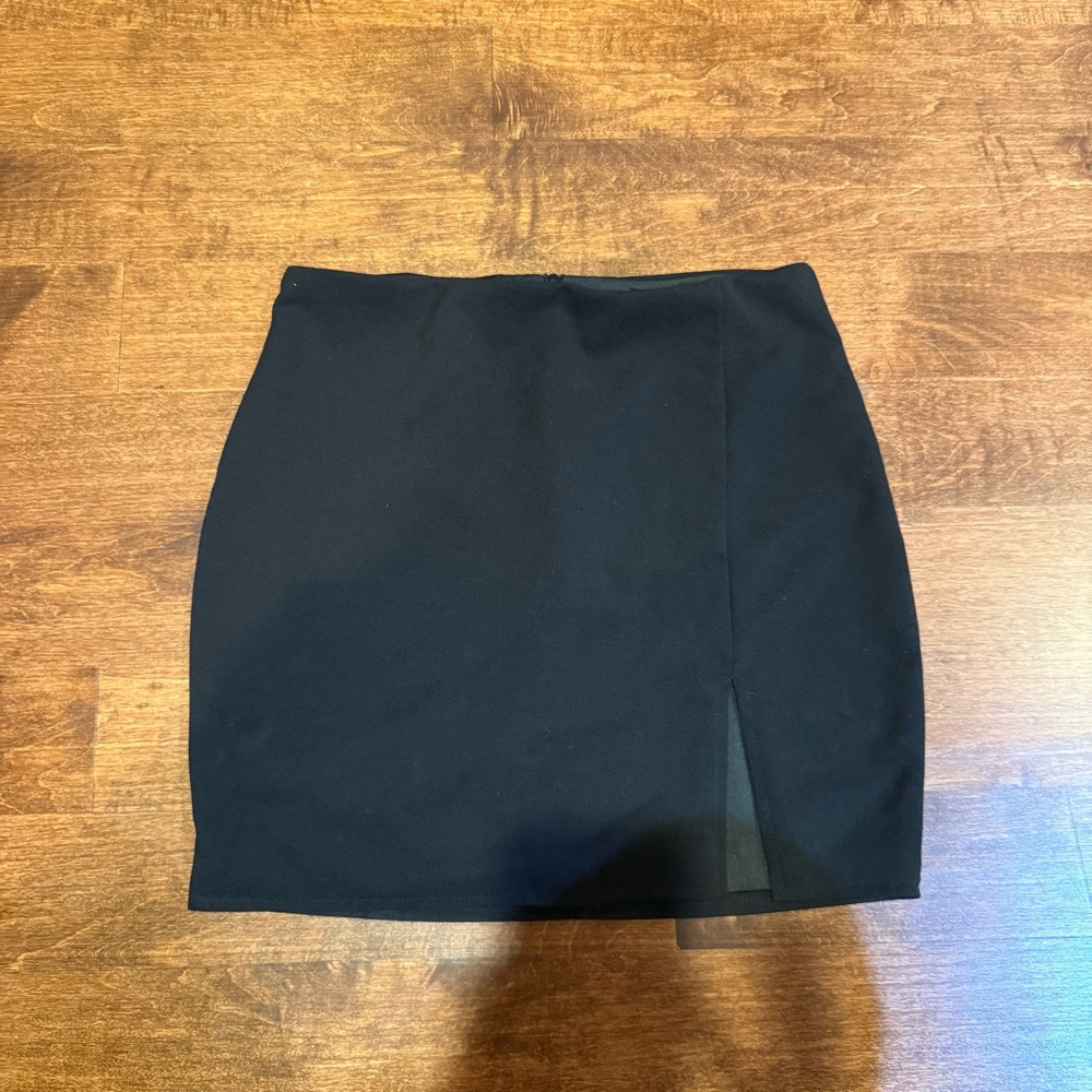 Elegant Black Women's Skirt